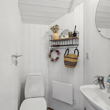 בית נופש 4 Bedroom Beautiful Home In Humble *