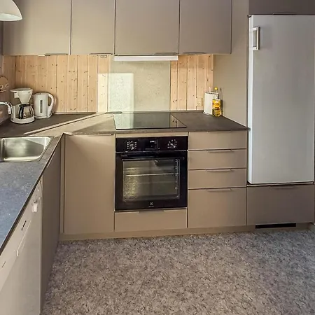 4 Bedroom Beautiful In *